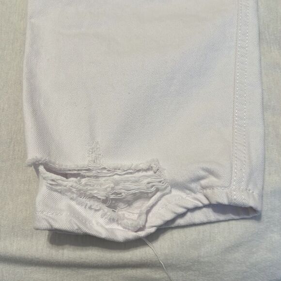 NWT Refuge sz 13 jr boyfriend relaxed high rise distressed ripped white jeans - Picture 12 of 17